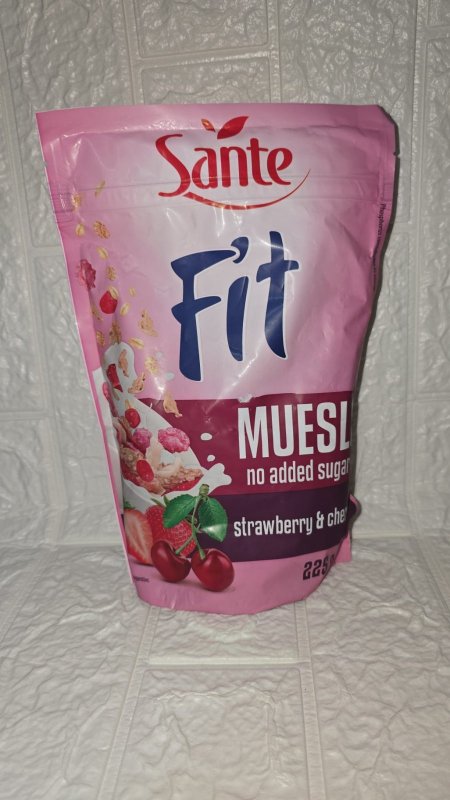 Sante Fit Muesli بنكهة الفراولة والكرز